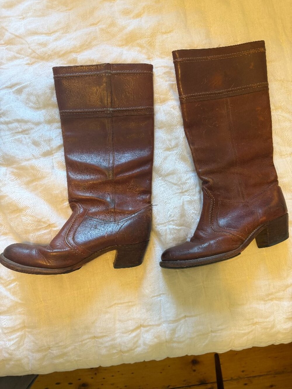 VINTAGE FRYE LEATHER BOOT